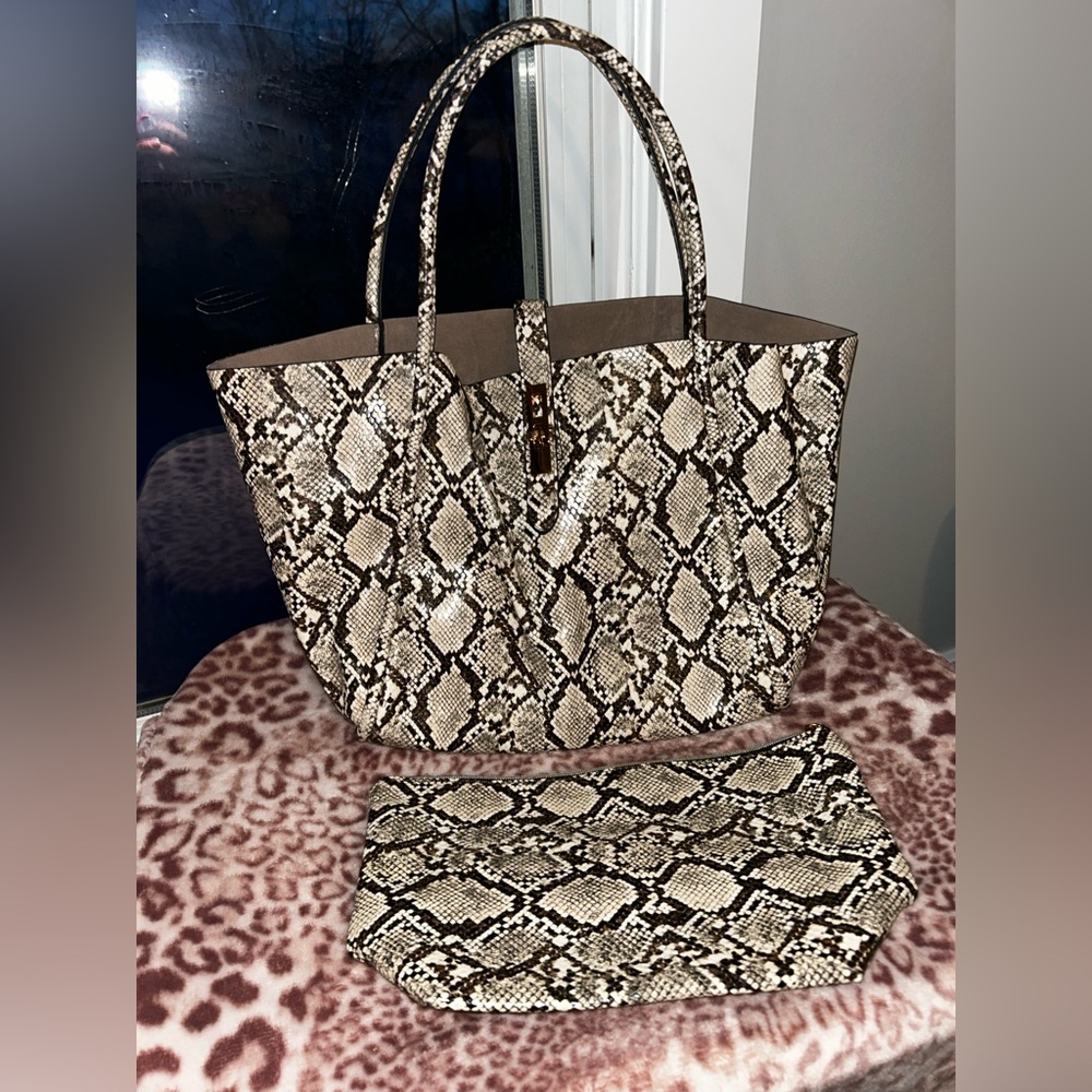 Unbillion Snake Print Tote Bag  - Black and Cream with matching zip up purse